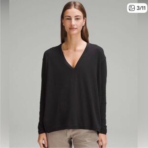 Lululemon Back In Action V-Neck